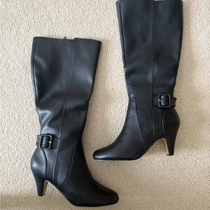 NWOT Bella Vita Black Leather Boots